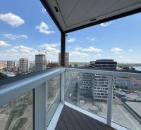Na prenájom luxusný 3 izb. byt s garážou v Panorama City, Staré Mesto. - Výhľad z balkóna v 3-izbovom byte na Landererovej v Bratislava - Staré Mesto.