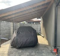 Predaj bungalovu - drevodom - Rodinný dom na ulici SNP v Čani s prístreškom a zakrytým autom.