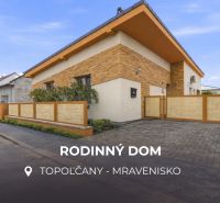 MODERNÁ NOVOSTAVBA | TOPOĽČANY | MRAVENISKO - Rodinný dom na ulici Mravenisko v Topoľčanoch s kamenným obkladom fasády a záhradou.