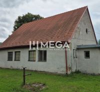Predaj budovy v obci Zboj - Obchodné priestory v Zboji s vidieckym domčekom a záhradou v prírodnom prostredí.