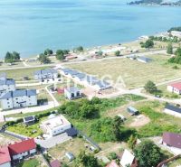 Predaj stavebného pozemku pri Zemplínskej šírave – Klokočov - Letecký pohľad na pozemky - bývanie v Klokočove s výhľadom na jazero.
