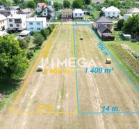 NA PREDAJ DVA SAMOSTATNÉ STAVEBNÉ POZEMKY - obec JASENOV - Pozemky - bývanie v Jasenove s rozlohou 1400 m², vhodné pre stavbu domov.