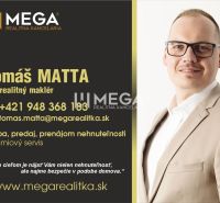 NA PREDAJ KVALITNÝ STAVEBNÝ POZEMOK 741,5 m² V MESTE HUMENNÉ - Vizitka realitného makléra s kontaktnými údajmi a špeciálnou ponukou služieb.