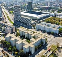 2 - IZBOVÝ BYT | BRATISLAVA III | VAJNORSKÁ  - Pohľad na Vajnorskú ulicu v Bratislave - Novom Meste pri 2-izbových bytoch.