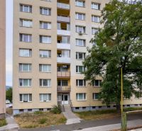 BENADOVA - 4-IZBOVÝ BYT PO KOMPLETNEJ REKONŠTRUKCII, 79 m², LOGGIA  - Bytový dom s balkónmi, Košice - mestská časť Dargovských hrdinov, Benadová, 4-izbový byt, zeleň.