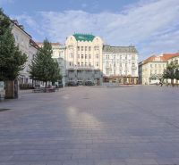 LAURINSKÁ, 2i byt, 68m² – REPREZENTATÍVNE bývanie v historickom CENTRE - Historické budovy na námestí v Bratislave, Starom Meste na Laurinskej ulici.