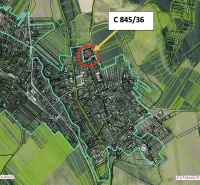 Nižné Raslavice – 357 m2 STAVEBNÝ POZEMOK pre rodinný dom - Mapa Raslavíc s vyznačeným pozemkom určeným na bývanie.