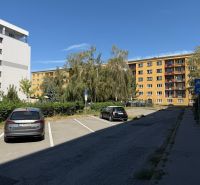 NA PREDAJ 2-IZBOVÉ BYTY, STROMOVÁ, KOŠICE- STARÉ MESTO - Bytové domy so zeleňou a parkovaním na Stromovej ulici v Košiciach, Staré Mesto.