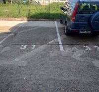 PRENÁJOM- park. státie na Ondavskej ul. blízko zim. štadióna, BA II - Parkovisko na Ondavskej 5 s číslami 31 a 32, auto pri garáži.