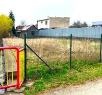 Rovinatý stavebný pozemok - Šaca - Plot s pozemkom v Košiciach, časť Šaca, na Jarkovej ulici pre bývanie.