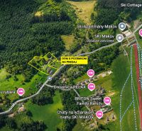 Investičná Príležitosť Chata - RD pri SKI MAKOV 4 959 m² pozem. - Letecký pohľad na Rodinný dom na predaj v Makove na ulici Čierne obklopený zeleňou.