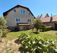 Rodinný dom Martin – Podháj, 5 izieb a pozemok 621 m² - Rodinný dom na Riečinách v Martine s udržiavanou záhradou a zeleňou.