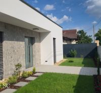 Okr. Senec - Tureň - NA PREDAJ nízkoenergetická novostavba - 4 izbový  - Rodinný dom na Lichnerovej ulici v Senci s upravenou záhradou a moderným exteriérom.