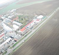 SENEC - NA PREDAJ stavebný pozemok pre šport a rekreáciu aj pre develo - Letecký pohľad na pozemky - bývanie pri Senci, blízko Slnečných jazier sever.