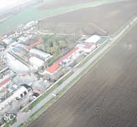 SENEC - NA PREDAJ stavebný pozemok pre šport a rekreáciu - pre develop - Letecký pohľad na priemyselnú zónu a okolie na Slnečných jazerách SEVER v Senci. Pozemky - bývanie.