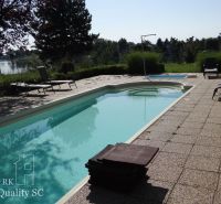 REZERVOVANÉ - 2 izbový veľký celoročne obývateľný apartmán s terasou,  - Exteriér s bazénom pri Slnečných jazerách v Senci, vhodný na relax pri 2-izbovom byte.