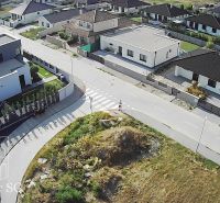 SENEC - NA PREDAJ exkluzívny stavebný pozemok pre rodinné domy - JUŽNÁ - Nová rezidenčná štvrť v Senci s výhľadom na okolitú zástavbu. Pozemky - bývanie.