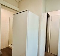 Kancelárie Prenájom | Samostatný Celok 146m2 | Apollo BC II - Interiér kancelárií s bielymi stenami a úložným priestorom.