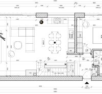 PREDAJ 5i rekreačný RD | Pekná cesta | Lesopark Rača  - Pôdorys interiéru rodinného domu s obývačkou, kuchyňou a schodiskom.