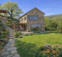PREDAJ 5i rekreačný RD | Pekná cesta | Lesopark Rača - Rodinný dom na Peknej ceste v Bratislave - Rači so záhradou a terasou.