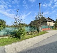 JAHODNÁ – STARÝ RODINNÝ DOM S PEKNÝM STAVEBNÝM POZEMKOM NA PREDAJ - Rodinný dom a záhrady v Jahodnej, vhodné na pozemky - bývanie.