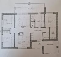NOVOSTAVBA!!! Moderný nízkoenergetický 4 izbový rodinný dom vysokej kv - Pôdorys rodinného domu s miestnosťami a terasou.