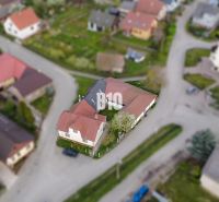 Investičná príležitosť - Dom s bývalou prevádzkou - Rodinný dom v Púchove so šikmou strechou a záhradou v tichej lokalite.