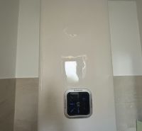 ** NOVOSTAVBA S KRBOM ** 4 izb. RD, ÚP 130m2, pozemok 584m2 – FIGOVÁ - Elektrický bojler v Rodinnom dome s dotykovým ovládaním a digitálnym displejom.