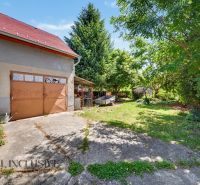 Na predaj 3-izb. rod. dom na veľkom pozemku, Gabčíkovo - Rodinný dom v Gabčíkove so záhradou a priestranným pozemkom, obklopený zeleňou.