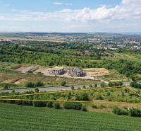 NA PREDAJ pozemky na výstavbu bytoviek Nitra - Výhľad na stavebné pozemky v Nitre - Klokočine vhodné pre bývanie a investície.