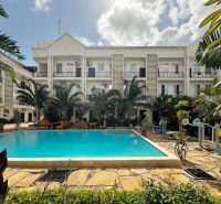 2-IZBOVÝ CONDO APARTMÁN PRI PLÁŽI, MBWENI, ZANZIBAR - Rezidencia v Mbweni na Zanzibare s bazénom a tropickou záhradou.