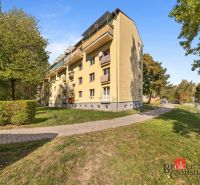 Exkluzívne 2 izbový byt po rekonštrukcii, Hubeného, Krasňany, Rača, Br - Bytový dom na ulici Hubeného v Bratislave-Rači obklopený zeleňou a cestou.