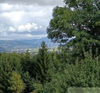 Tradičná drevenica/chalupa s výhľadmi v pokojnom prostredí - Staškov,  - Výhľad na prírodu z Chaty v Staškove s lesmi a kopcami v pozadí.
