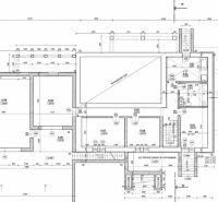 SÚKROMNÉ SÍDLO NA KONCI KÚPEĽNÉHO PARKU | 4 454 m² | TRENČ. TEPLICE - Pôdorys suterénu rodinného domu ukazuje dispozičné riešenie viacerých miestností a rozmerov.