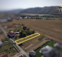 Na predaj slnečný pozemok v Breznici - ideálny na výstavbu útlného rod - Pozemky - bývanie v Breznici na ulici Breznica, ponúkajúce krásny výhľad na krajinu.