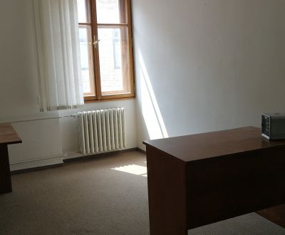 Prenájom: Kancelária v centre mesta 14m2+13m2 