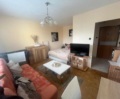 REZERVOVANÉ: 1 izbový byt, 30 m2, 5/9 posch. Tulská, B. Bystrica