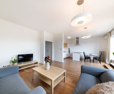 PRENÁJOM 3-izbový moderný byt s garážou, Nitra - centrum