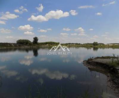 Pozemky priamo pri jazere v lukratívnej oblasti obci Čierna Voda
