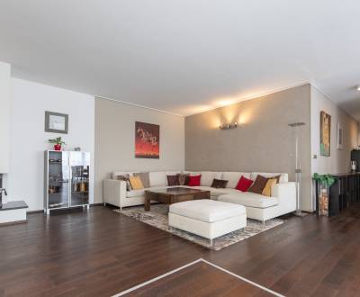 Krásny plne zariadený 3i byt s terasou na prenájom