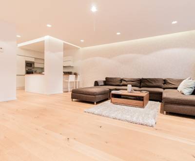Moderne zariadený 3i byt s 2 balkónmi a parkovaním