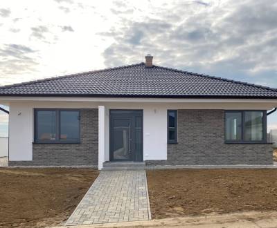 PREDAJ dokončené domy pri golfovom ihrisku RED OAK - Lužianky
