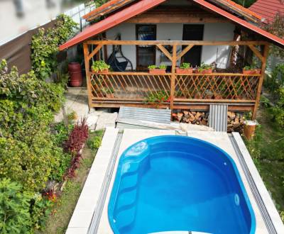 Exkluzívne na predaj Chata s bazénom, r.k 2012, Svinica