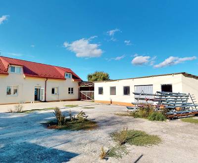 Na prenájom Areál stavebnín, Novosad 1529 m2