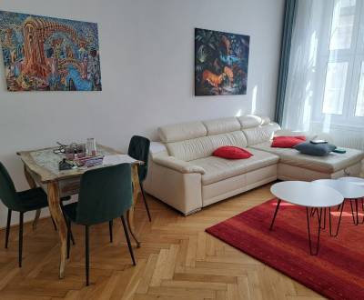 Prenajmeme 3 izb byt na pešej zóna na Pánskej ulici