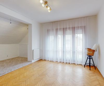 Veľký slnečný RD s parkovaním a záhradou