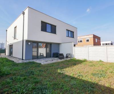 Bývanie ktoré si zamilujete,4-izb.mezanín,125m2,Záhrada,Parkovanie.