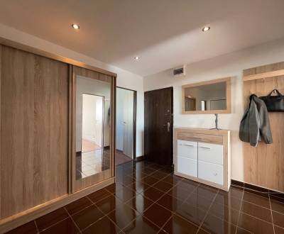 PRENÁJOM, 3 izb. byt na Dvorkinovej ulici, Dargovských Hrdinov