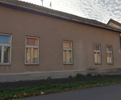 Exkluzívne Na predaj starší R Dom v Šahách  L Štúra