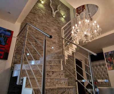  Luxusný  apart.  Vys. Tatry - Veľká Lomnica, 7 izieb, 321 m2, odp.DPH